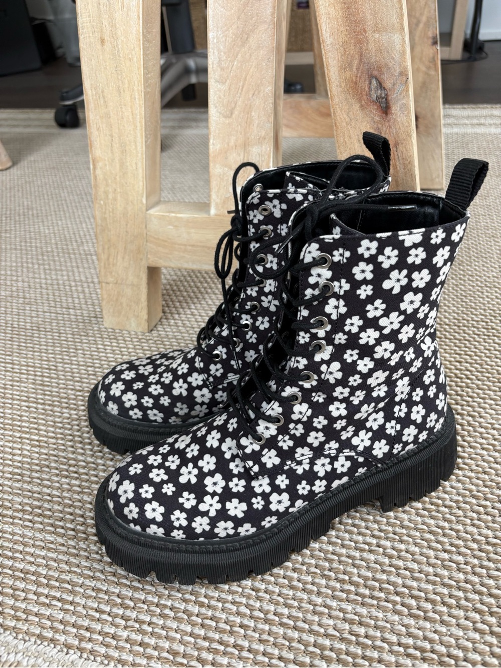 Call It Spring Black Floral Lace-Up Combat Boots Moto Edgy Streetwear Boho - Picture 4 of 9